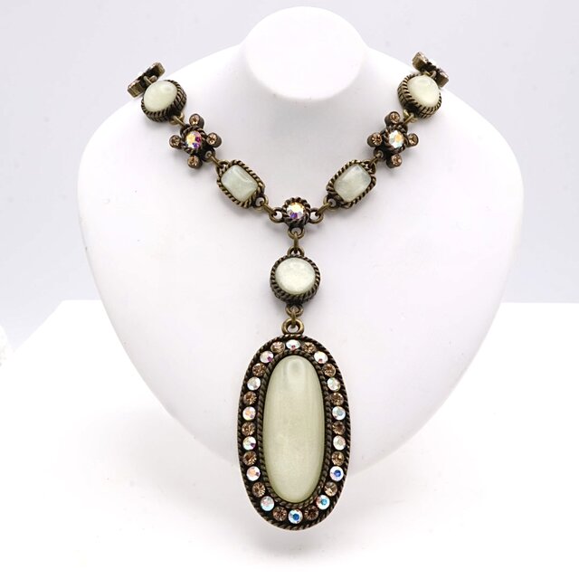 【AVON】Y2K オーバルストーン×オーロララインストーン ネックレス＊Romantic Vintage Bloom2005s