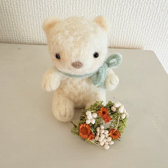 ちいさなテディベアと花かんむり | iichi 日々の暮らしを心地よくする