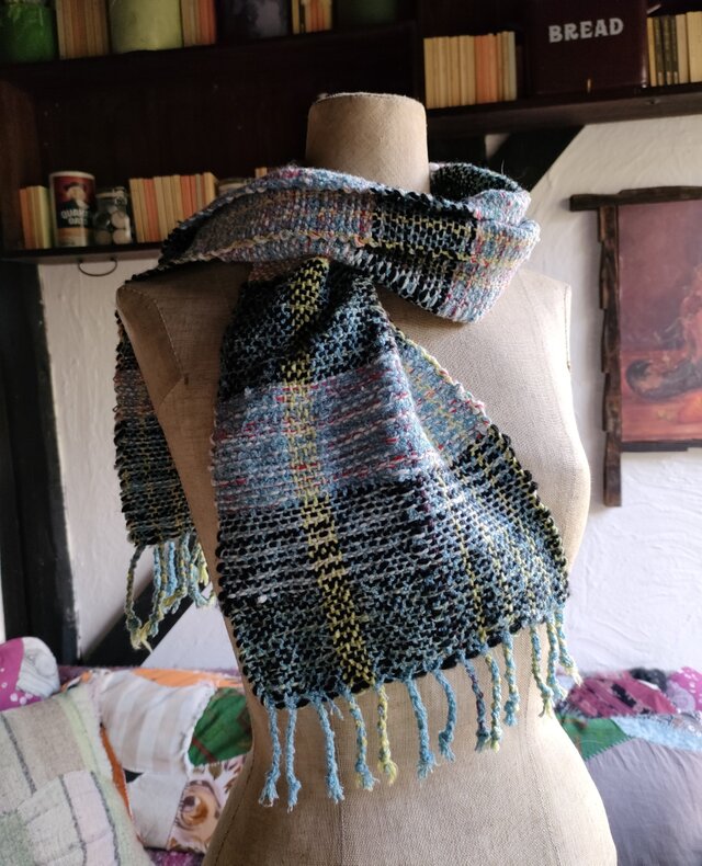 残糸利用　マフラー　送料無料　[糸と糸]