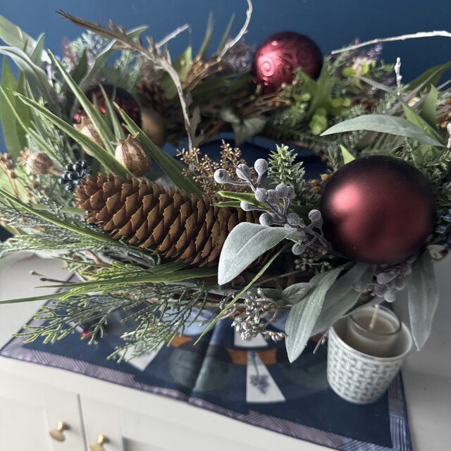 クラシカルなレッドのポインセチア_クリスマスリース【迫力の50cm