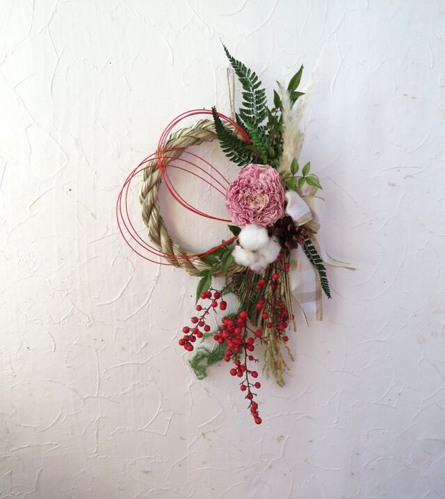 南天と芍薬のお正月リース