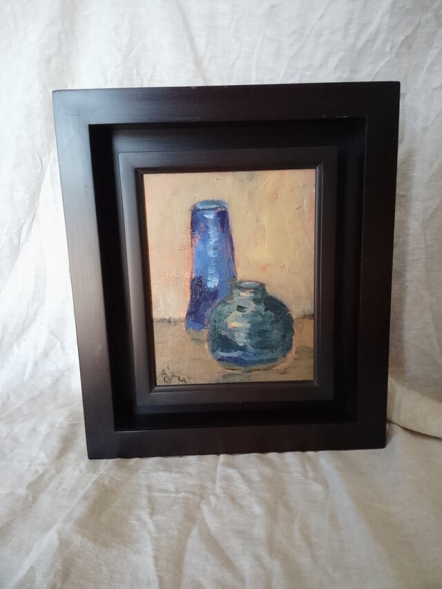 油絵。二つな小さな花瓶。フレームあり。