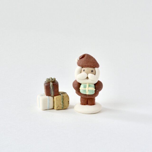 サンタとプレゼント