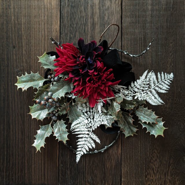 classic holly wreath