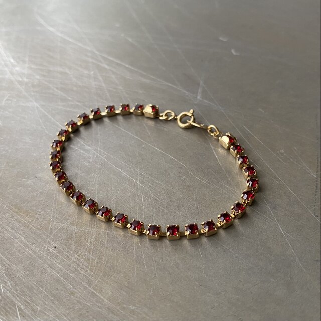 Vintage 80s-90s USA AVON red bijou tennis bracelet | iichi 日々の