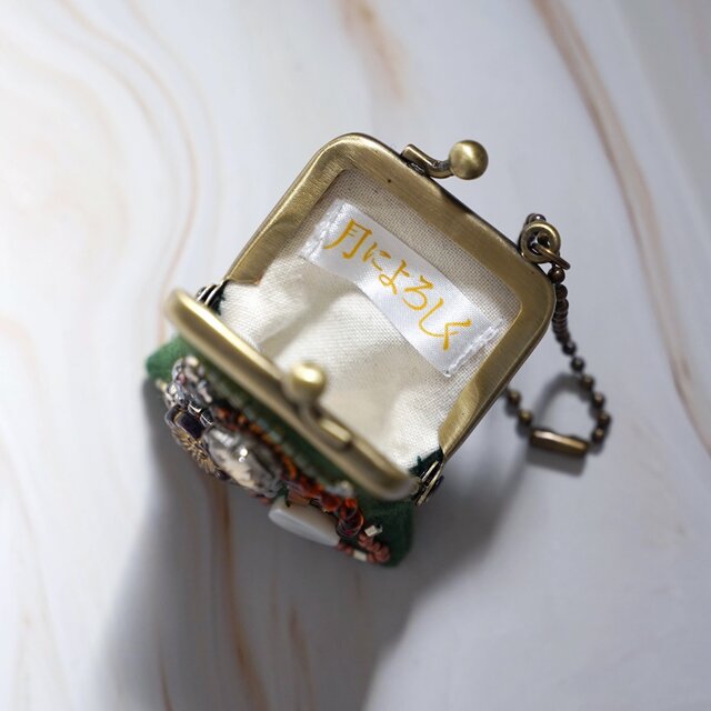 ヴィンテージ　アンティーク　がま口　アクセサリーケース 小さなビーズ刺繍のがま口 No.79｜グリーン×ウール｜ネックレス