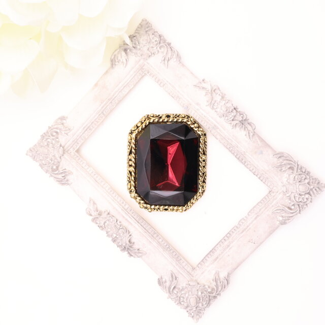 【フランス買付】ルビーレッド × ゴールドトーン ブローチ＊French Dramatic Elegance1970s