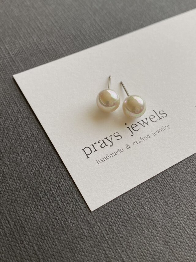 チタンポスト パール8ｍｍオーロラ　アクリル普段使い決定版◎シンプルスタッド一粒パールピアス