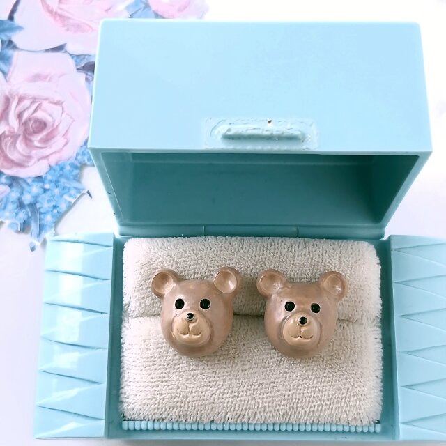 plastic bear face ヴィンテージピアス