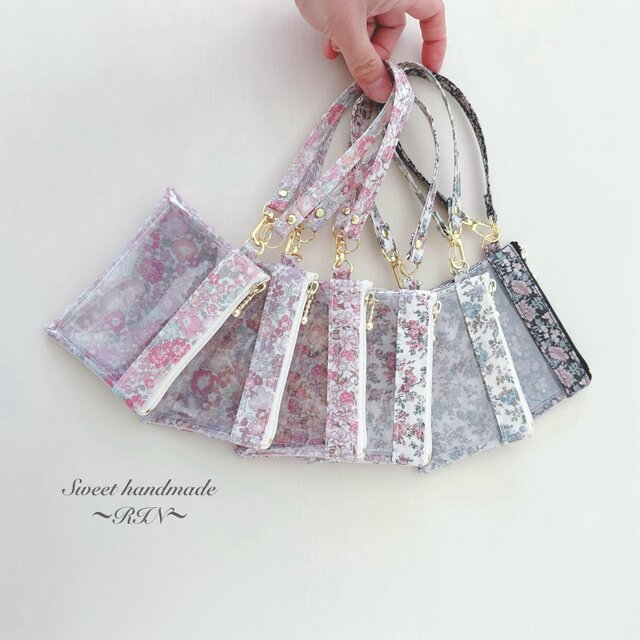 Suica・PASMO対応＊ファスナー式パスケース｜【透明窓 大きめ】リバティ ラミネート（Dカン付き）