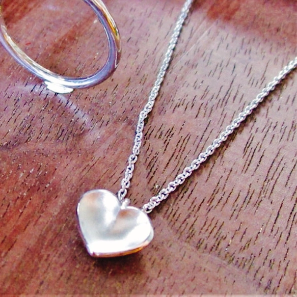 心をのせる為のネックレス【スターリングシルバー製/ハートモチーフ】
