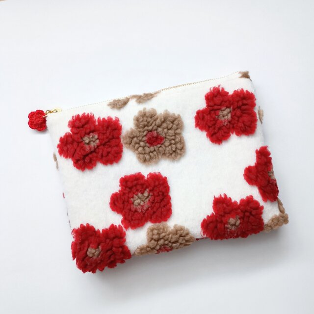 ふわもこお花のポーチ 20cmファスナー クロシェフラワーのチャーム付き かぎ針編み 花