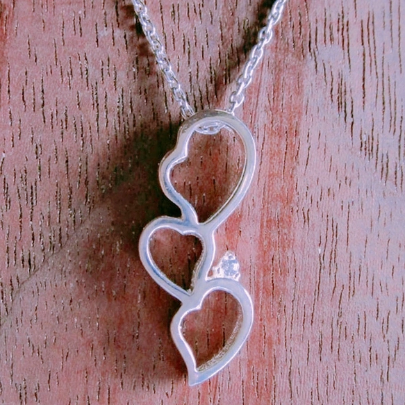 ぷくぷくハートの泡•ペンダント【スターリングシルバー製/CZダイヤ/ハートモチーフ】