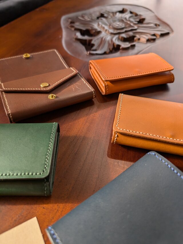 【全て手作りの一点もの革小物】コンパクトな財布・カードコインケース～アルテ・マーノ～