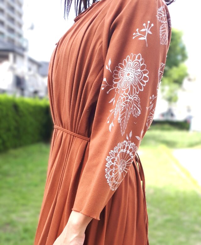 「北欧の花」　お気に入りワンピース　手描き　世界で一枚の服　持ち込み