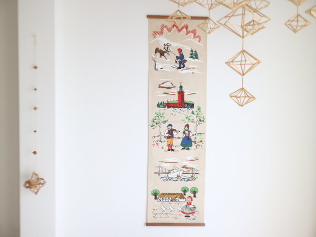 スウェーデンで見つけたタペストリー No.6216 | iichi 日々の暮らしを