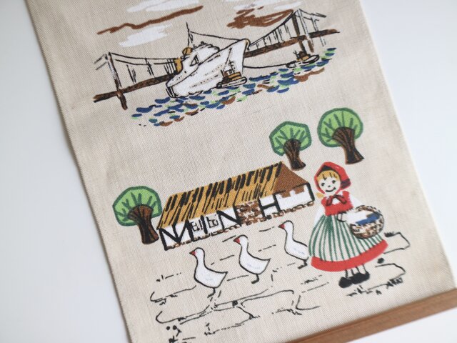 スウェーデンで見つけたタペストリー No.6216 | iichi 日々の暮らしを