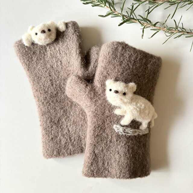 フェルティングミトン　シロクマさん