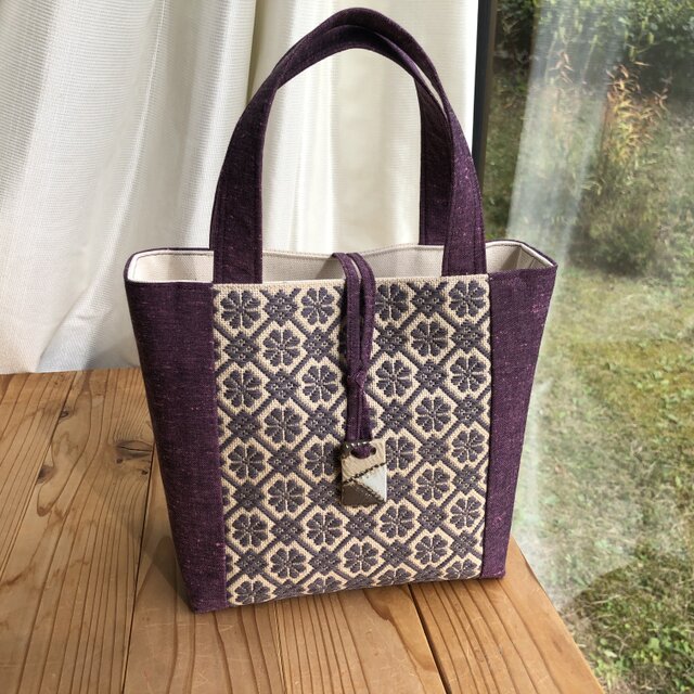 こぎん刺しのトートバッグチャーム付き