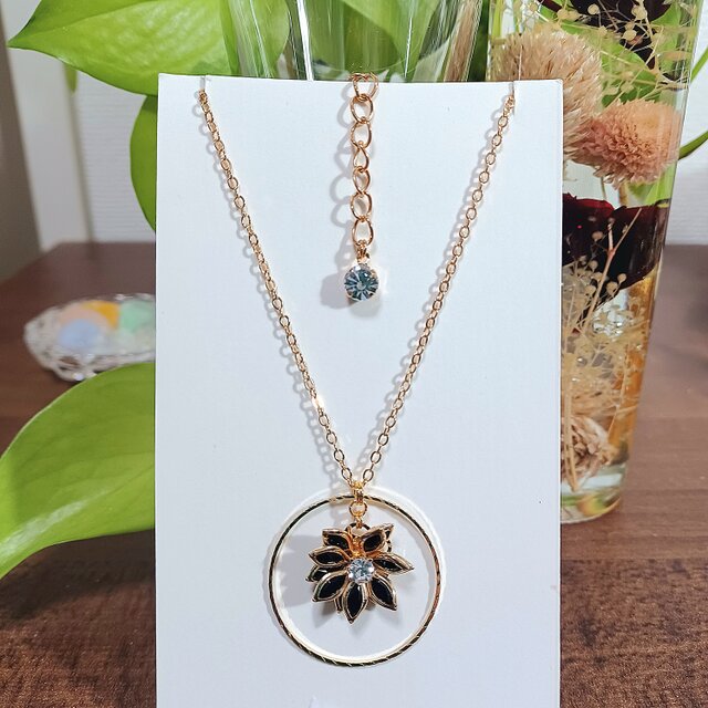 ブラックフラワー‪✿フープリング ネックレス 単品 ハンドメイド No.1455