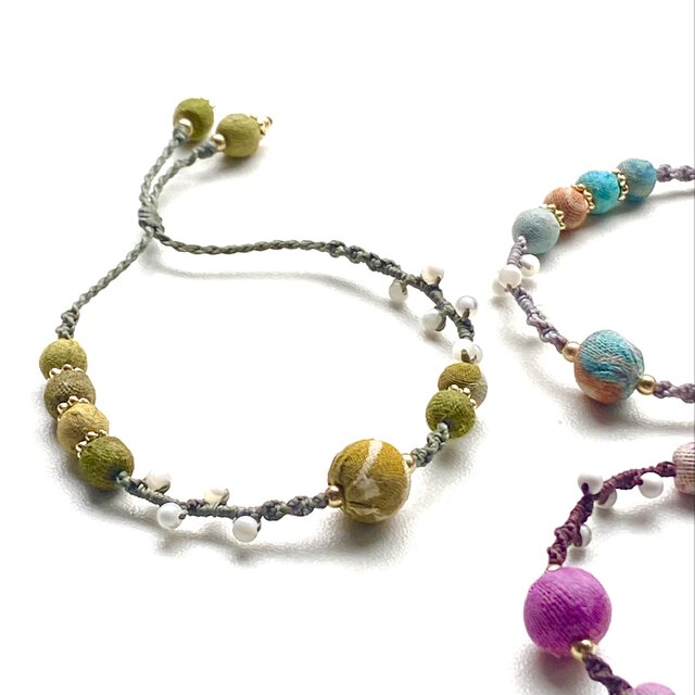 1点限り]macrame ⌘ kantha カンタビーズと小さな天然石のマクラメ