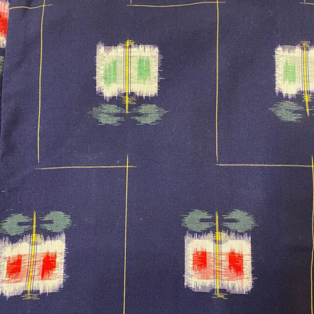 和洋折衷アンサンブル着物リメイクワンピース 帯サッシュベルト付き ハンドメイド レトロ 古着 紺地に踊る「赤の花紋」と幾何学 MKW-53 和洋折衷アンサンブル着物リメイクワンピース 帯サッシュベルト付き