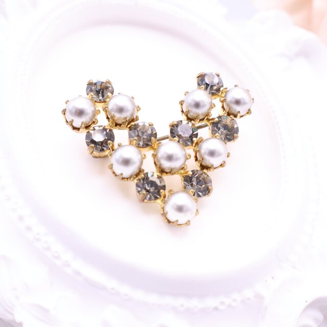 【フランス買付】 パール × クリアストーン Vライン ブローチ＊Vintage Elegant Sparkle 1960s