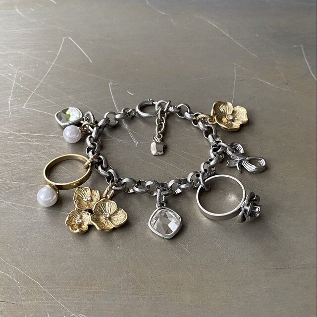 Vintage USA retro botanical jewelry charm bracelet
