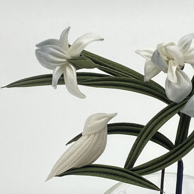 アヤメと小鳥の髪飾り《正絹/つまみ細工》Uピン 簪 かんざし 鳥