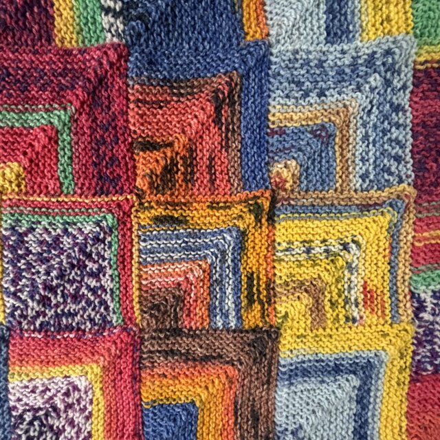 ドミノ編みのブランケット おくるみ 膝掛け 手編み OPALの | iichi