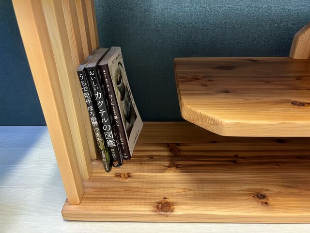 送料無料】 テレビボード 棚板付き 縦格子型 シェルフ 小物置き 杉