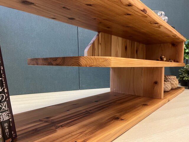 送料無料】 テレビボード 棚板付き 縦格子型 シェルフ 小物置き 杉