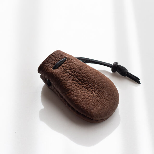 【鹿革】ウィッグ16個入り 鹿革巾着 2246015 | iichi 日々の暮らしを心地よくするハンドメイドや