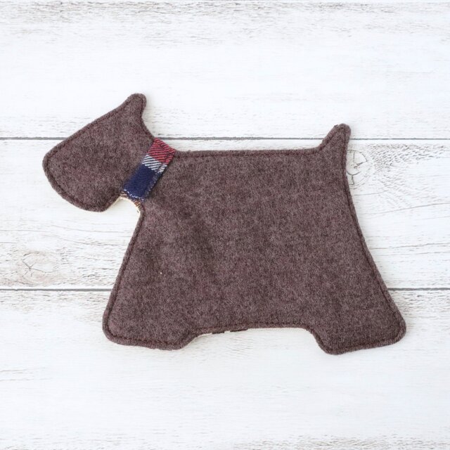 【送料無料】犬型コースター　1点限り　起毛　犬シルエット　布製コースター　犬グッズ　シュナウザー　プチギフト　No.196