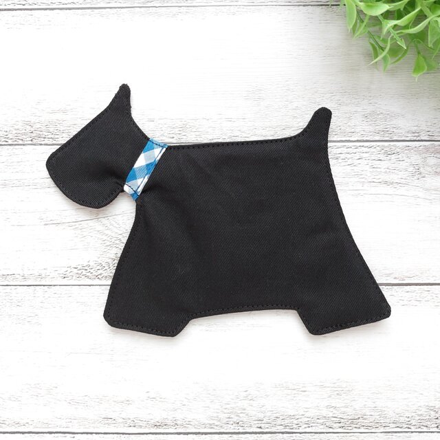 【送料無料】犬型コースター　一点限り　布製コースター　犬シルエット　犬グッズ　シュナウザー　プチギフト　No.198