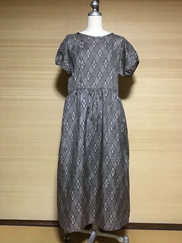 正絹大島紬菱花文様のワンピース