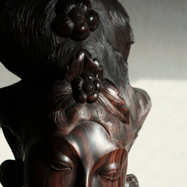 インドネシア・バリ島産◇木彫りの女神 鳥 オブジェ インテリア 工芸品