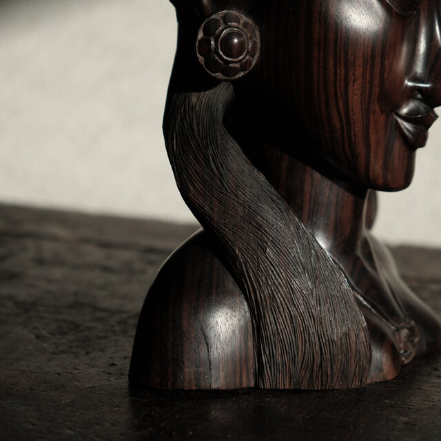 インドネシア・バリ島産◇木彫りの女神 鳥 オブジェ インテリア 工芸品