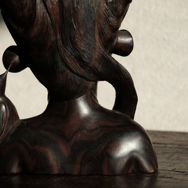 インドネシア・バリ島産◇木彫りの女神 鳥 オブジェ インテリア 工芸品