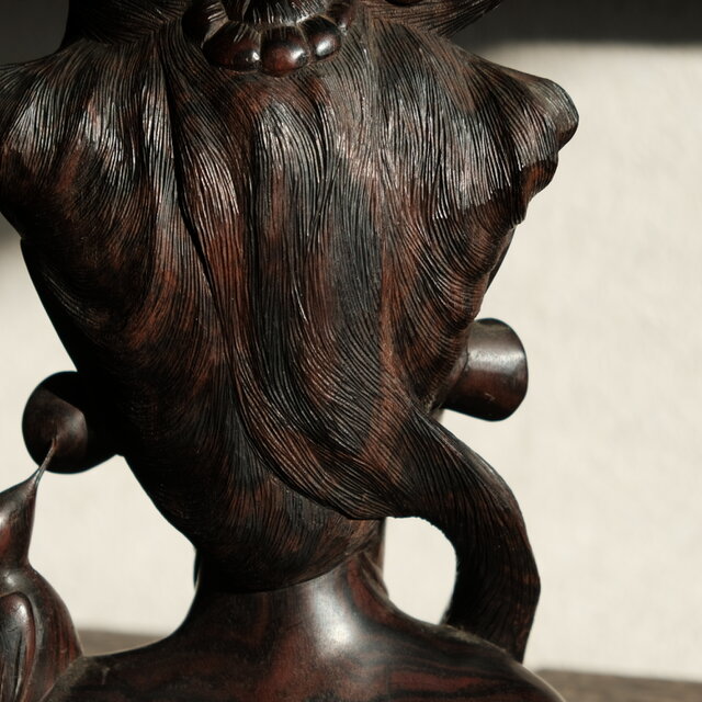 インドネシア・バリ島産◇木彫りの女神 鳥 オブジェ インテリア 工芸品