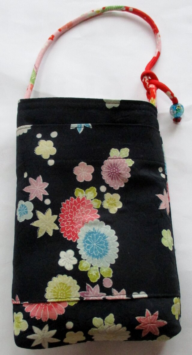 ８５４４　花柄の着物で作ったポーチ