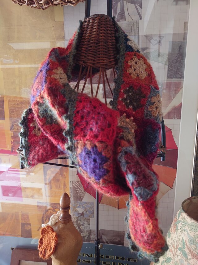 モチーフつなぎのストール