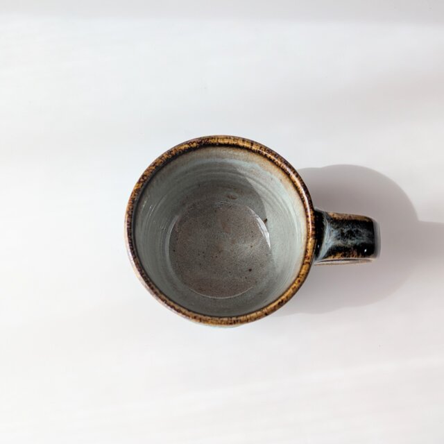 手彫りコーヒーカップ 深い表情を楽しむ、手仕事のコーヒーカップ | iichi 日々の暮らしを