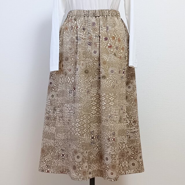 着物リメイク　縮緬のフレアスカート 　吉祥柄