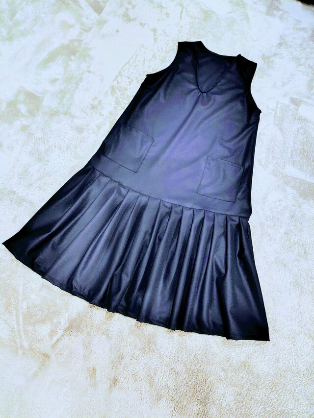 濃紺上質ウールプリーツジャンスカ