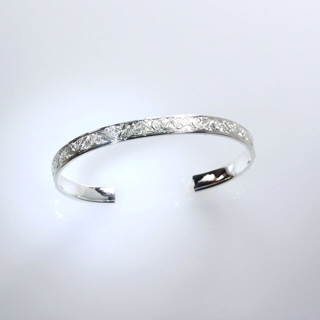 Sv925 手彫り・アラベスク柄バングル