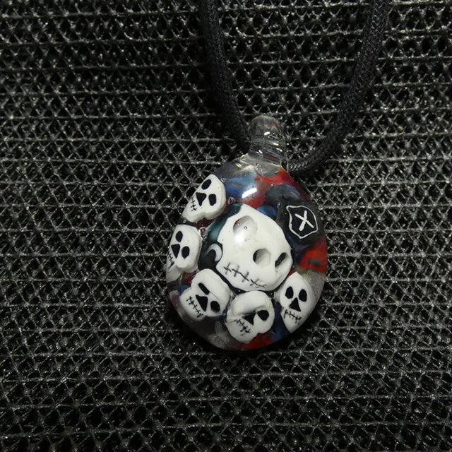 ドクロ　NO.444（ガラス、トンボ玉、一点物、伝統工芸、ガイコツ、ネックレス）