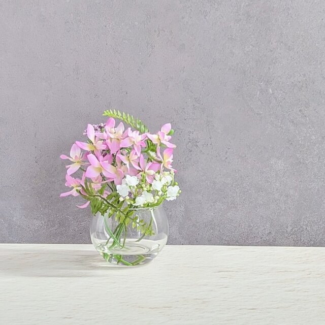 愛らしく咲く〔ミニ胡蝶蘭〕フラワーインテリア