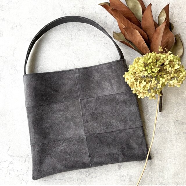 ピッグスエードのワンハンドルバッグ　Mサイズ 　グレー