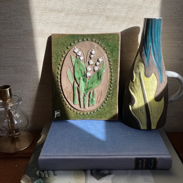 北欧＊白いすずらんの陶板／ジィガントフタ／Jie Gantofta／陶器の壁飾り